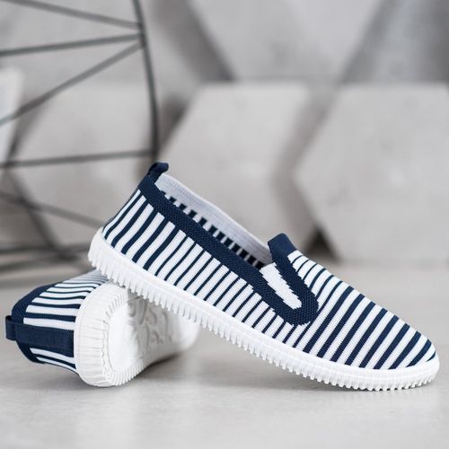 Wsuwane Trampki W Paski r.39 na Arena.pl