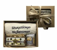 PREZENT NA URODZINY 18-70 Zestaw Kosz Prezentowy Ręcznik Kubek Czekolada