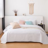 Narzuta dekoracyjna MOXIE 240x260 velvet biała