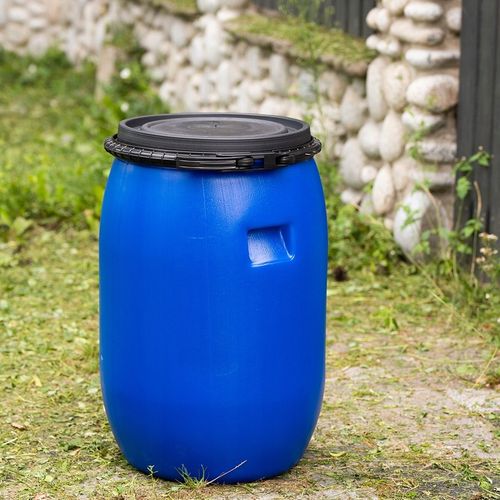 BECZKA PLASTIKOWA Z OBEJMĄ ZBIRNIK NA WODĘ 60L na Arena.pl