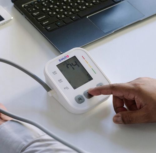 CIŚNIENIOMIERZ NARAMIENNY AUTOMATYCZNY PRO-25 ARYTMIA ETUI Z ZASILACZEM na Arena.pl