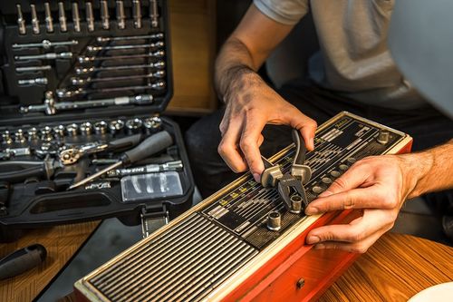 Zestaw Narzędzi NEO TOOLS M4K Garage, 90 el. Klucze Nasadowe Walizka na Arena.pl