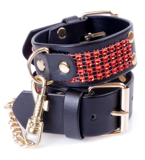 Kajdanki z czerwonymi cekinami zdjęcie 2