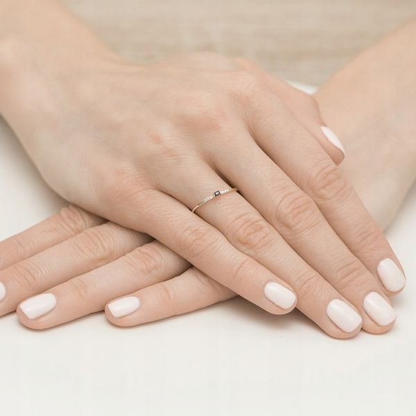 ZŁOTY PIERŚCIONEK 333 OBRĄCZKA z CYRKONIAMI r.14 zdjęcie 3