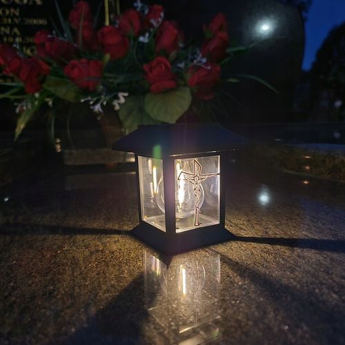 LAMPION NA GRÓB Statuetka NA Cmentarz Z KRZYŻEM ZNICZ SOLARNY LED na Arena.pl