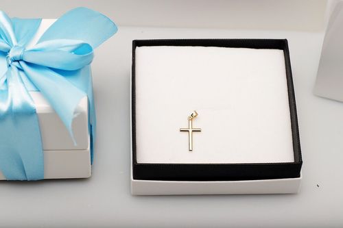 Złoty krzyżyk Staviori na Arena.pl