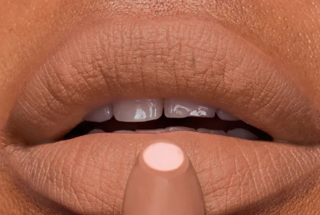 Avon Hydramatic Matowa szminka z kwas Hydra Honey zdjęcie 2