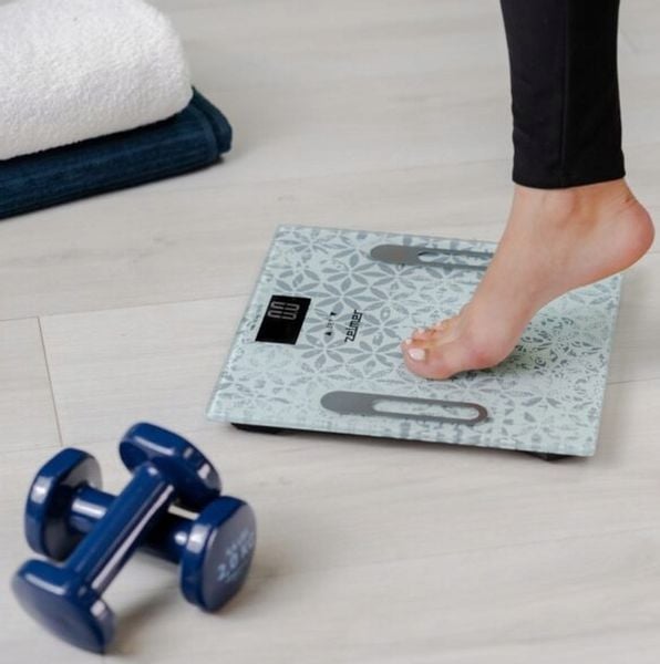Waga łazienkowa elektroniczna Zelmer ZBS1012 Wyświetlacz LCD max. 180kg BMI zdjęcie 5