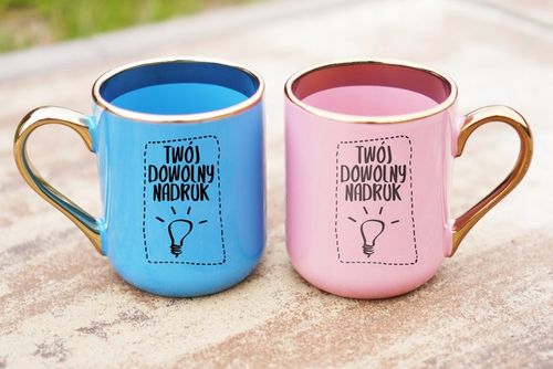 kubek różowy ze złotym uchem i rantem z TWOIM DOWOLNYM NADRUKIEM kreator na Arena.pl