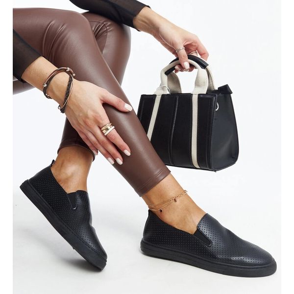 Czarne półbuty r.39 zdjęcie 2