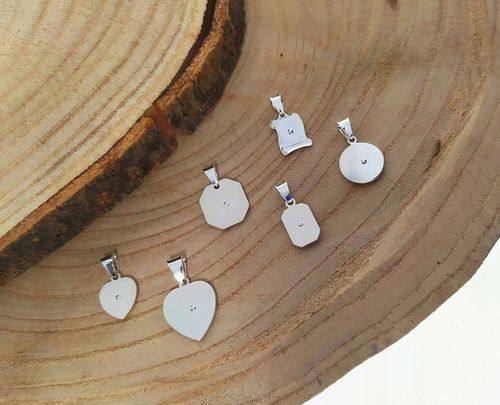 Srebrny łańcuszek 50 cm z medalikiem Matki Boskiej komunijny czy na chrzest na Arena.pl