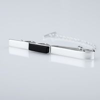 Spinka do krawata srebrna z prostokątnym onyksem