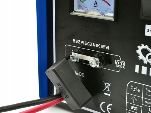 PROSTOWNIK MIKROPROCESOROWY AKUMULATOROWY 50A na Arena.pl