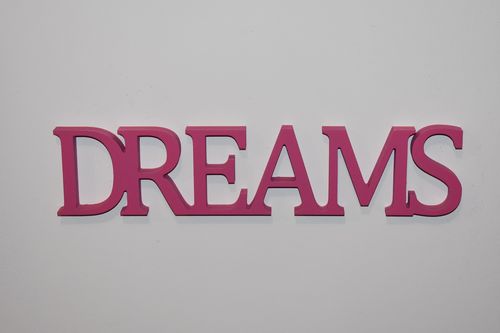 Napis 3D DREAMS na Arena.pl