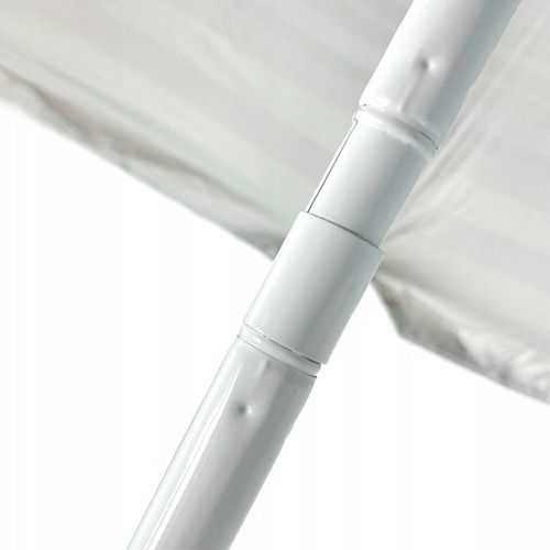 Pruhovaný plážový slunečník na Arena.pl