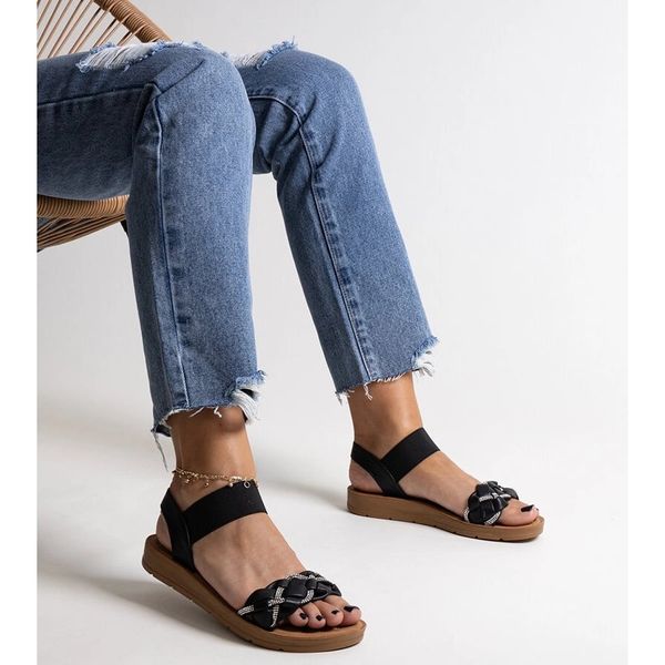 Czarne sandałki r.36 zdjęcie 3