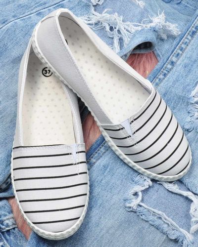 Pantofelek24.pl | Białe trampki Slip On 40 na Arena.pl