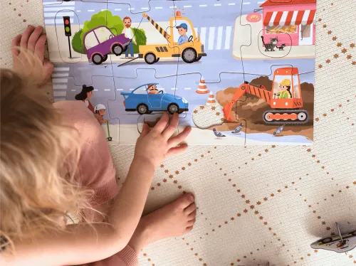 Puzzle 17 elementów. Pojazdy. Pierwsze puzzle + figurki na Arena.pl