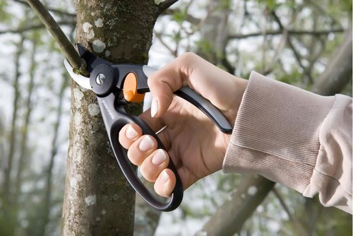 SEKATOR FISKARS NOŻYCOWY P44 FINGERLOOP na Arena.pl