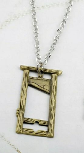 Wisiorek Gilotynka Ścięcie Stracenie Szafot Wyrok na Arena.pl