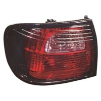 LAMPA TYLNA PRAWA NISSAN PRIMERA P11 1996 1997 1998 1999 2000 2001