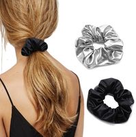 Gumki metaliczne eleganckie frotki scrunchie do włosów błyszczące 2 sztuki