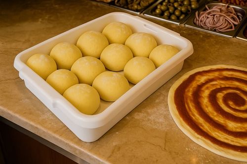 Pojemnik 40x30 z pokrywką do dojrzewania ciasta na pizzę gastronomiczny na Arena.pl