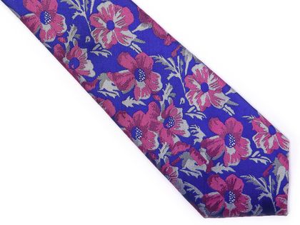 Niebieski krawat męski w różowe kwiaty C1