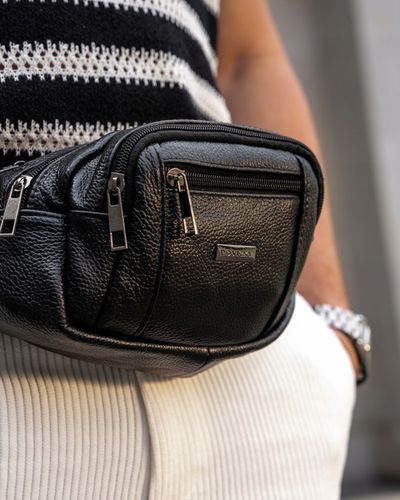 Saszetka męska nerka elegancka ze skóry naturalnej na pasku skórzana na Arena.pl