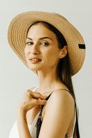 Betlewski Damski Kapelusz plażowy lekki przewiewny na lato beżowy