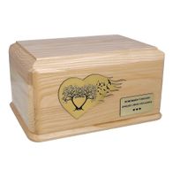 Drewniana urna wykonana z jasnego drewna / Plakietka