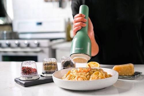 ELEKTRYCZNY MŁYNEK DO PIEPRZU I SOLI FINAMILL na Arena.pl