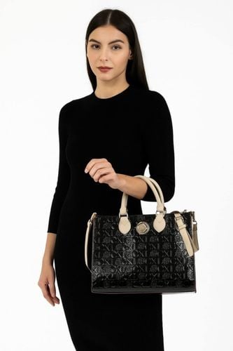 CZARNA LAKIEROWANA TOREBKA Z LOGO CLX BY CHRISTIAN LACROIX 28 X35 CM na Arena.pl