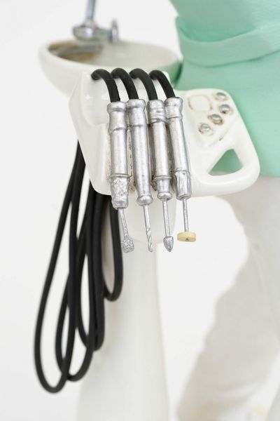DUŻA FIGURKA DENTYSTA - Guilermo Forchino (FO85515) zdjęcie 7