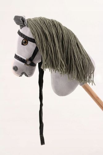 HOBBY HORSE KONIK KOŃ NA PATYKU KANTAR DLA HOBBY HORSE PREZENT DLA DZIECKA na Arena.pl
