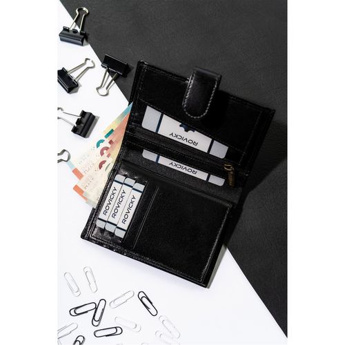 skórzany, czarny portfel męski z zapięciem i systemem rfid - rovicky na Arena.pl