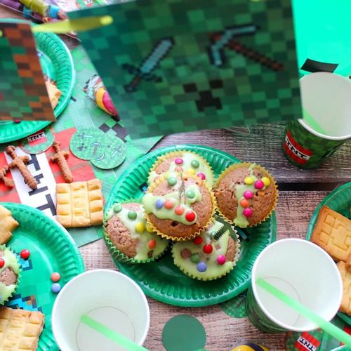 Talerzyki papierowe Piksele Minecraft 18cm na Arena.pl