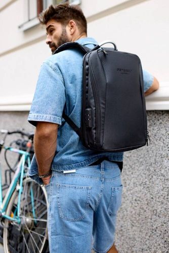 duży, pojemny plecak z portem usb i miejscem na laptopa - peterson na Arena.pl