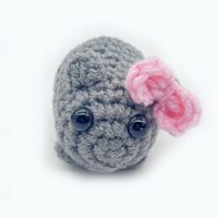 SMUTNY CHOMIK ODTWARZAJĄCY DŹWIĘK Z KOKARDKĄ SAD HAMSTER PLUSZAK DZIECKO