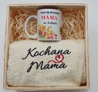 zest.prezentowy ręcznik+kubek w koszyku MAMA