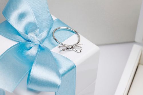 Złoty pierścionek PBD4203 - Diament na Arena.pl