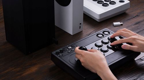 Pad 8BitDo Arcade Stick Xbox/PC White na Arena.pl