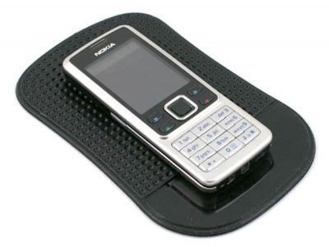 Mata klejąca STICKY PAD do samochodu na telefon zdjęcie 1