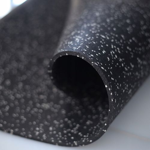 Mata pod bieżnię sprzęt antywibracyjna 180 x 80 wytrzymała do ćwiczeń na Arena.pl