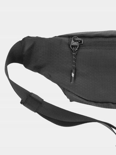 4F Nerka Saszetka na Pas Biodrowa > AWAIU075 na Arena.pl