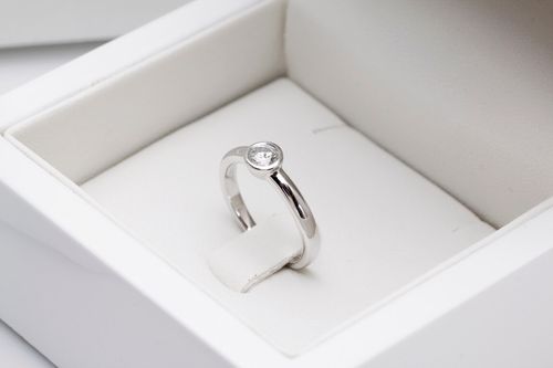 Emaga Złoty pierścionek PBD3893 - Diament na Arena.pl