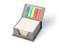 Zestaw karteczek BLOC Kostka zawiera 300 luźnych kartek na notatki