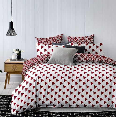 Pościel DecoKing HYPNOSIS TRIANGLES MAR+WHI 155X220+80X801 na Arena.pl