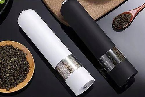 MŁYNEK ELEKTRYCZNY DO SOLI PIEPRZU 2 SZTUKI Zestaw na Arena.pl