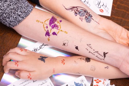 ZESTAW TATUAZY ”D” NR:8588 na Arena.pl